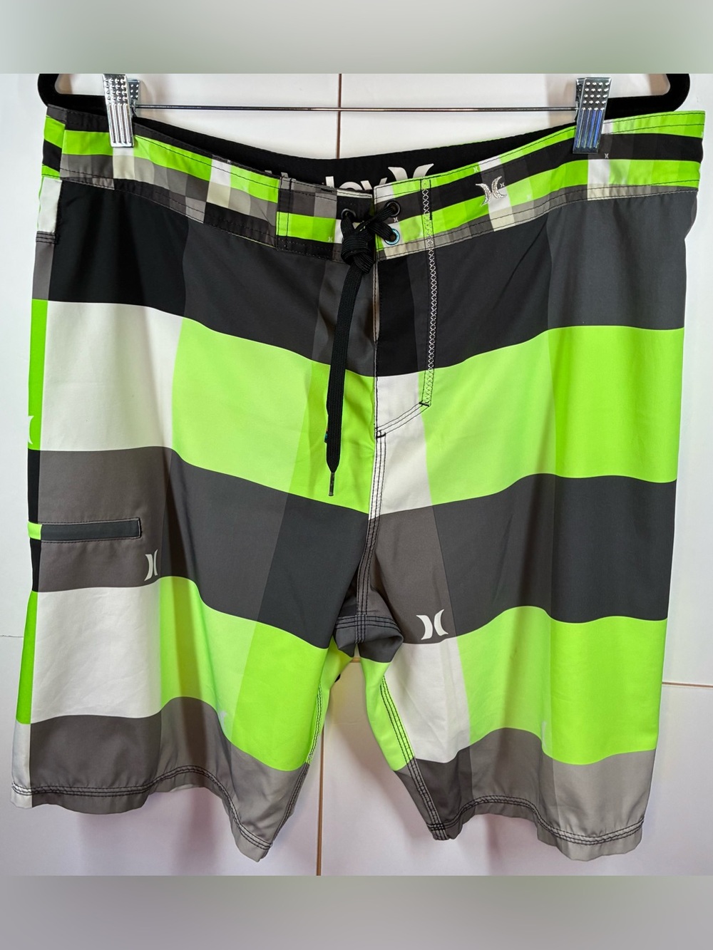 Hurley Phantom Board Shorts Men's Size 36 Neon Green Gray Striped Swim Surf